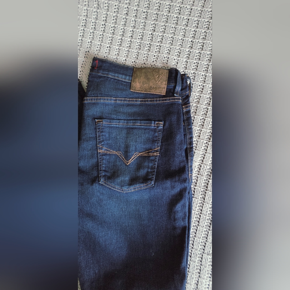 Guess Jeans Men's 38x32 - Picture 6 of 7